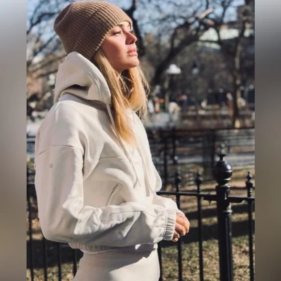 ALO Yoga Cream Cropped Hoodie Sweater with Cowl Neck - Picture 1 of 6